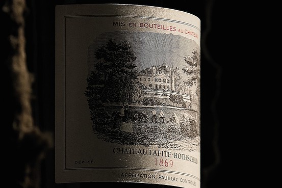 Chateau Lafite Rothschild 1869 được bán với giá 230.000 usd một chai
