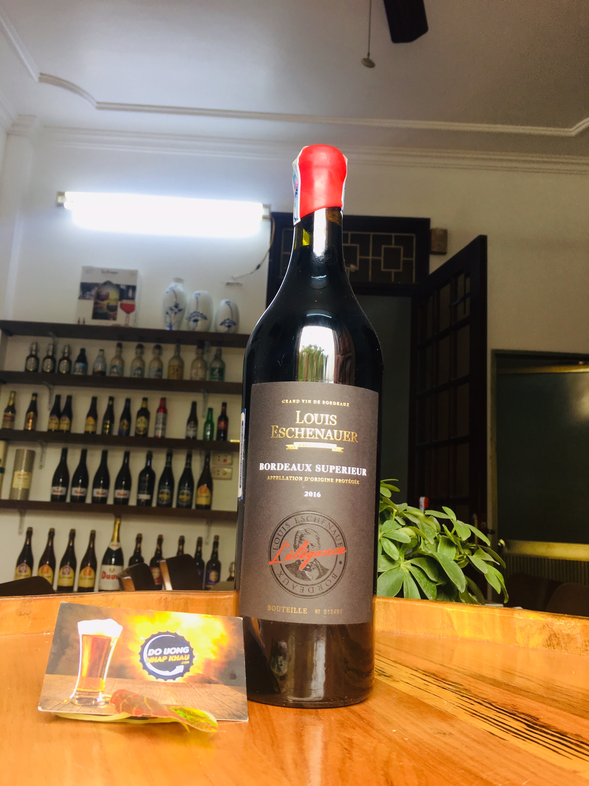 Vang Louis Eschenauer L'elegance là chai vang ngon vùng Bordeaux
