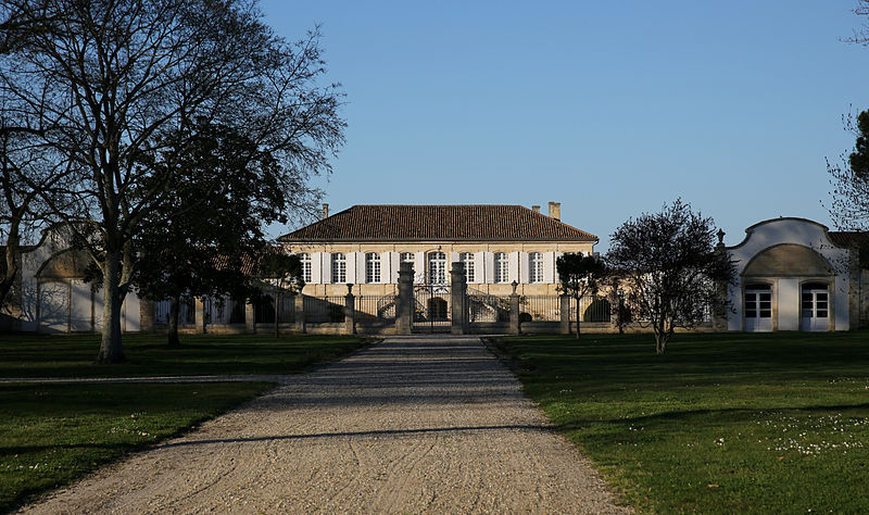 Rượu vang Chateau La Lagune