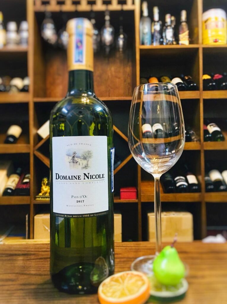 Vang trắng Domaine Nicole